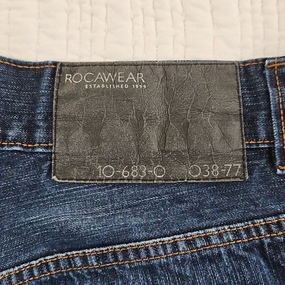Vintage Y2K Rocawear Jeans Men's 40x34 Med Wash Wide Leg RN# 106830 Logo Pocket - Picture 14 of 16